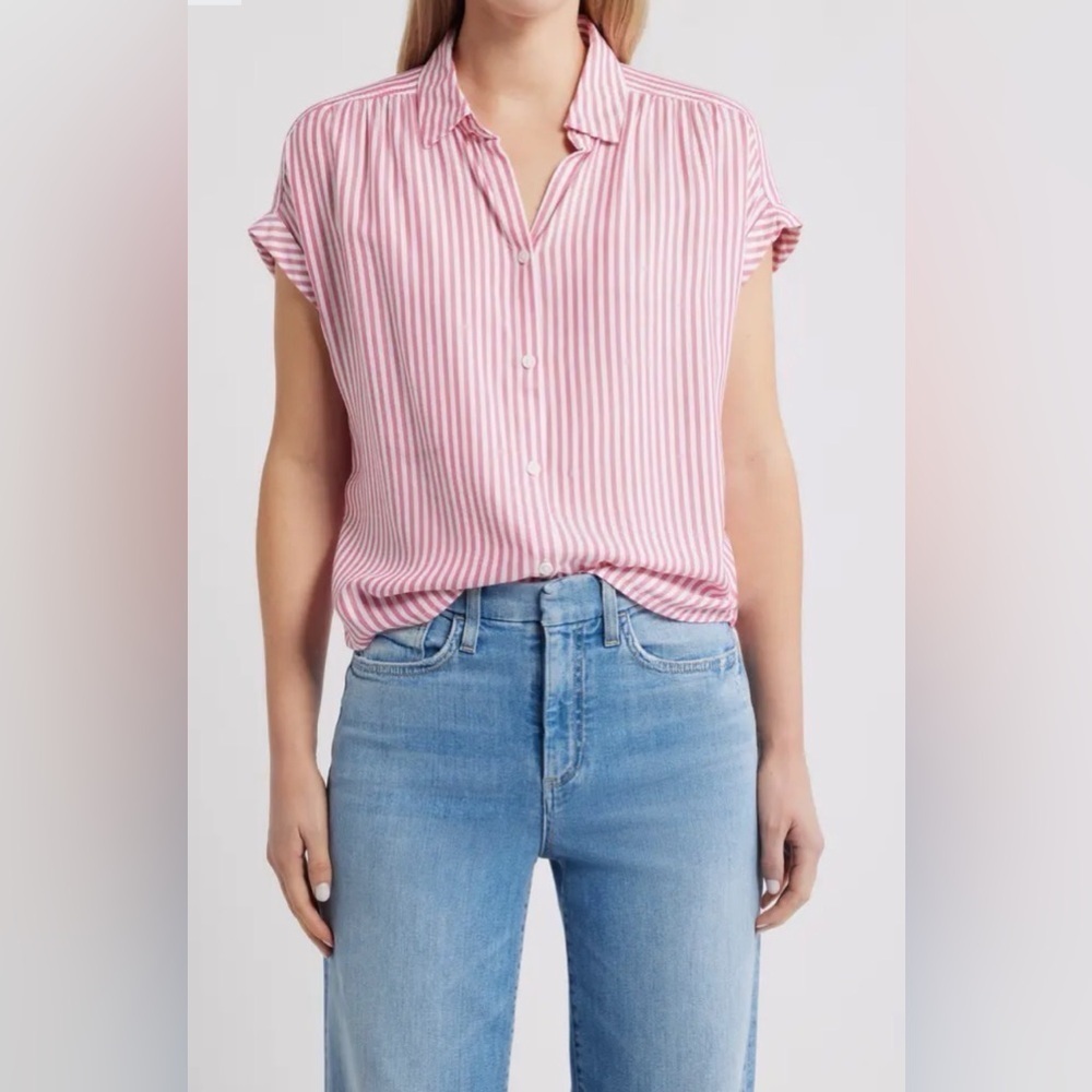 Daria Stripe Button-Up Shirt
beachlunchlounge XS Short Sleeve Red White
